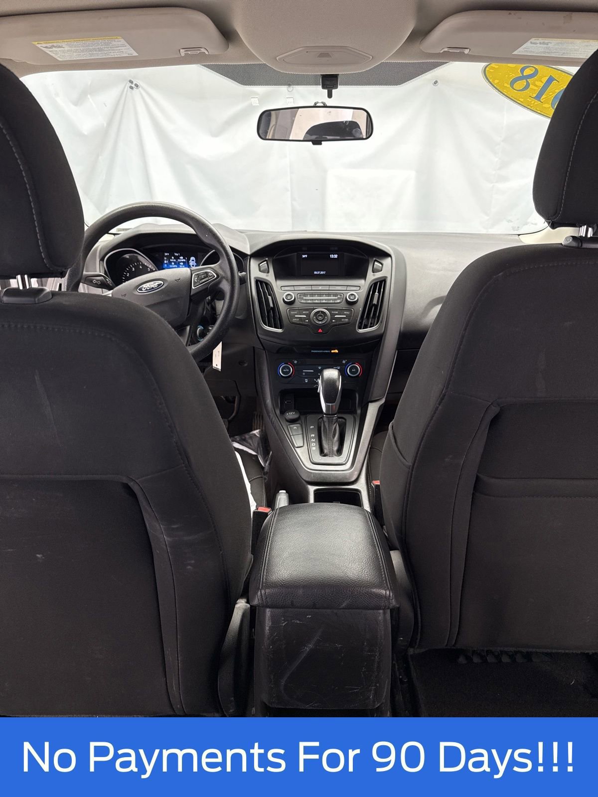 Certified 2018 Ford Focus SE FWD image 30