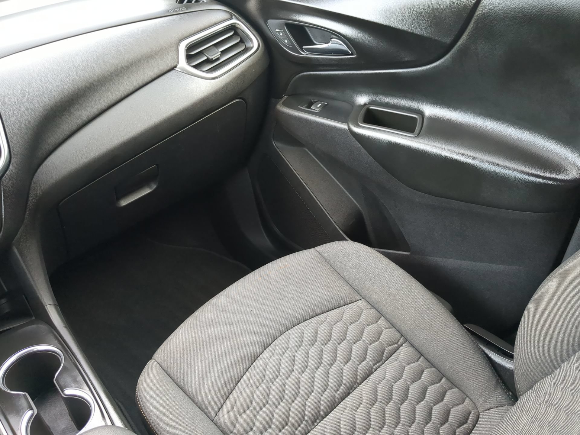 Used 2019 Chevrolet Equinox LT w/ Driver Convenience Package FWD image 53