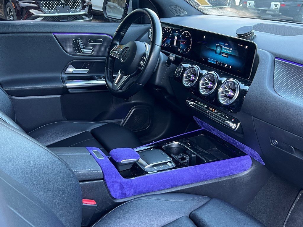 Used 2021 Mercedes-Benz GLA 250 4MATIC w/ Premium Package image 14