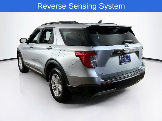 Certified 2021 Ford Explorer XLT w/ Equipment Group 202A AWD/4WD image 7