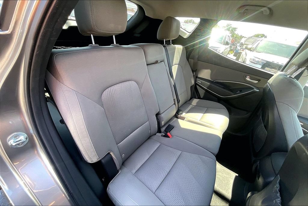 Used 2017 Hyundai Santa Fe Sport FWD image 26