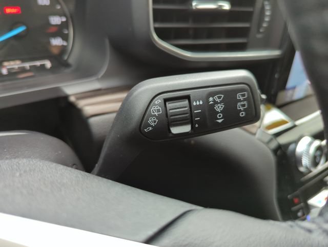 Certified 2023 Ford Explorer Limited w/ Limited Technology Package AWD/4WD image 41