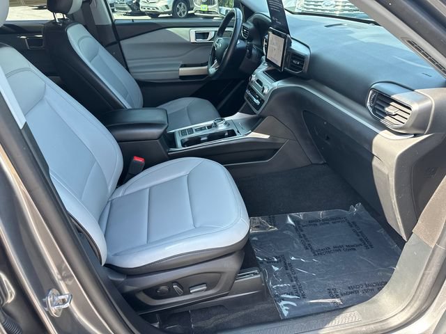 Certified 2021 Ford Explorer XLT w/ Equipment Group 202A RWD image 15