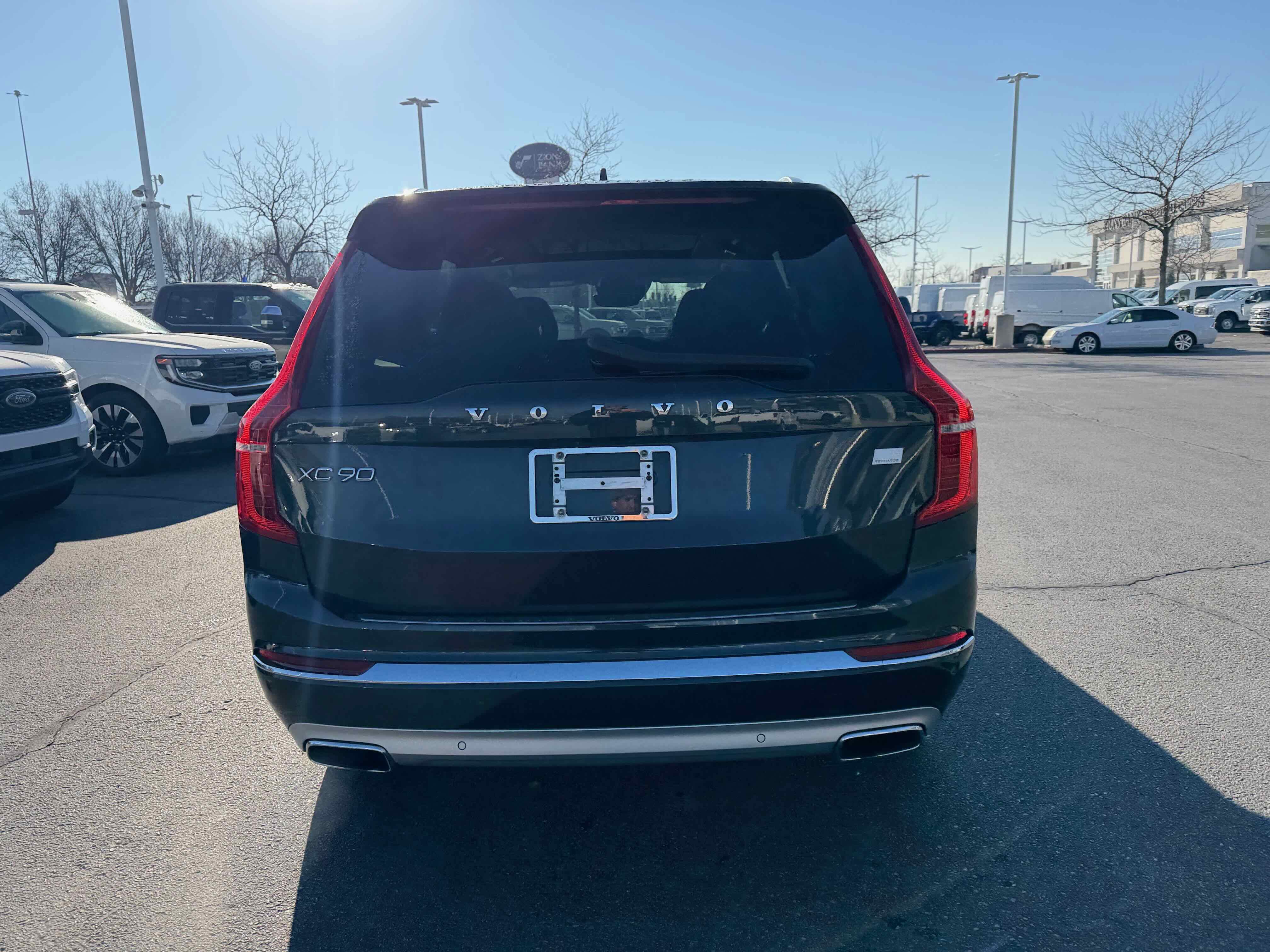 Used 2021 Volvo XC90 T8 Inscription Expression w/ Protection Package Premier image 4