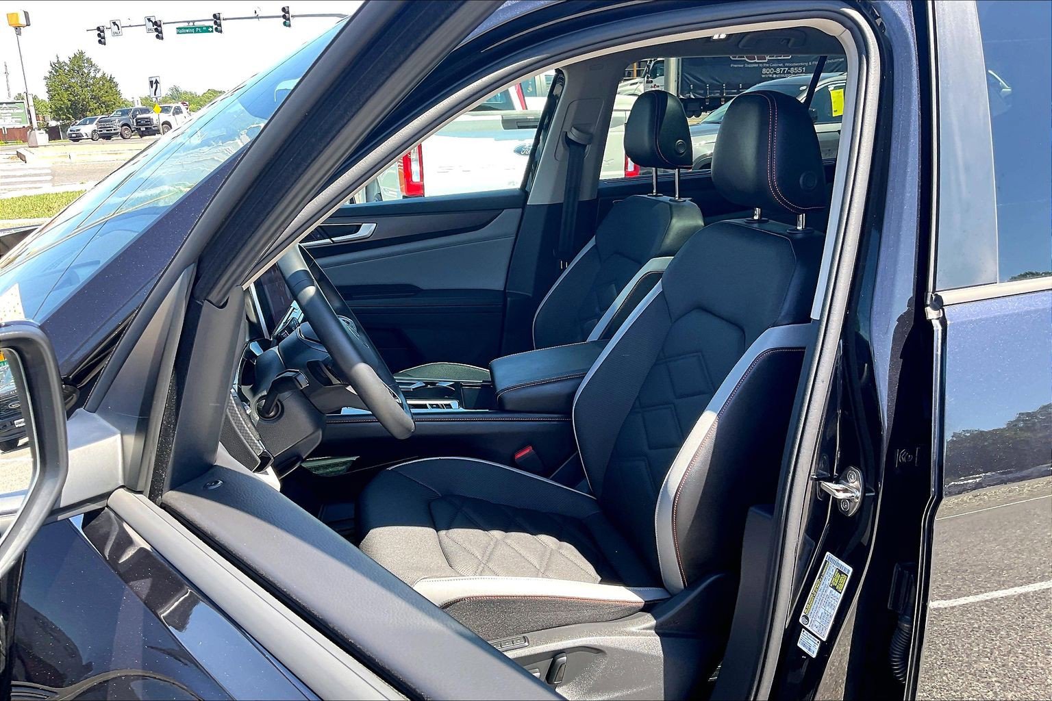 Used 2024 Volkswagen Atlas Peak Edition SEL AWD/4WD image 24