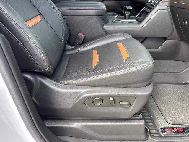 Used 2023 GMC Sierra 1500 AT4 w/ AT4 Premium Package AWD/4WD image 11