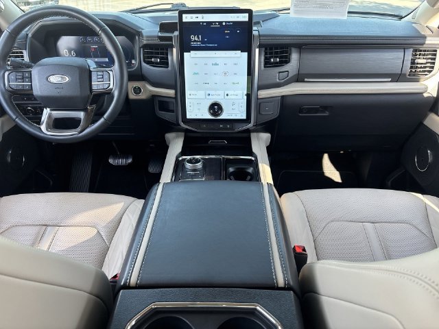 Certified 2024 Ford Expedition Platinum RWD image 11
