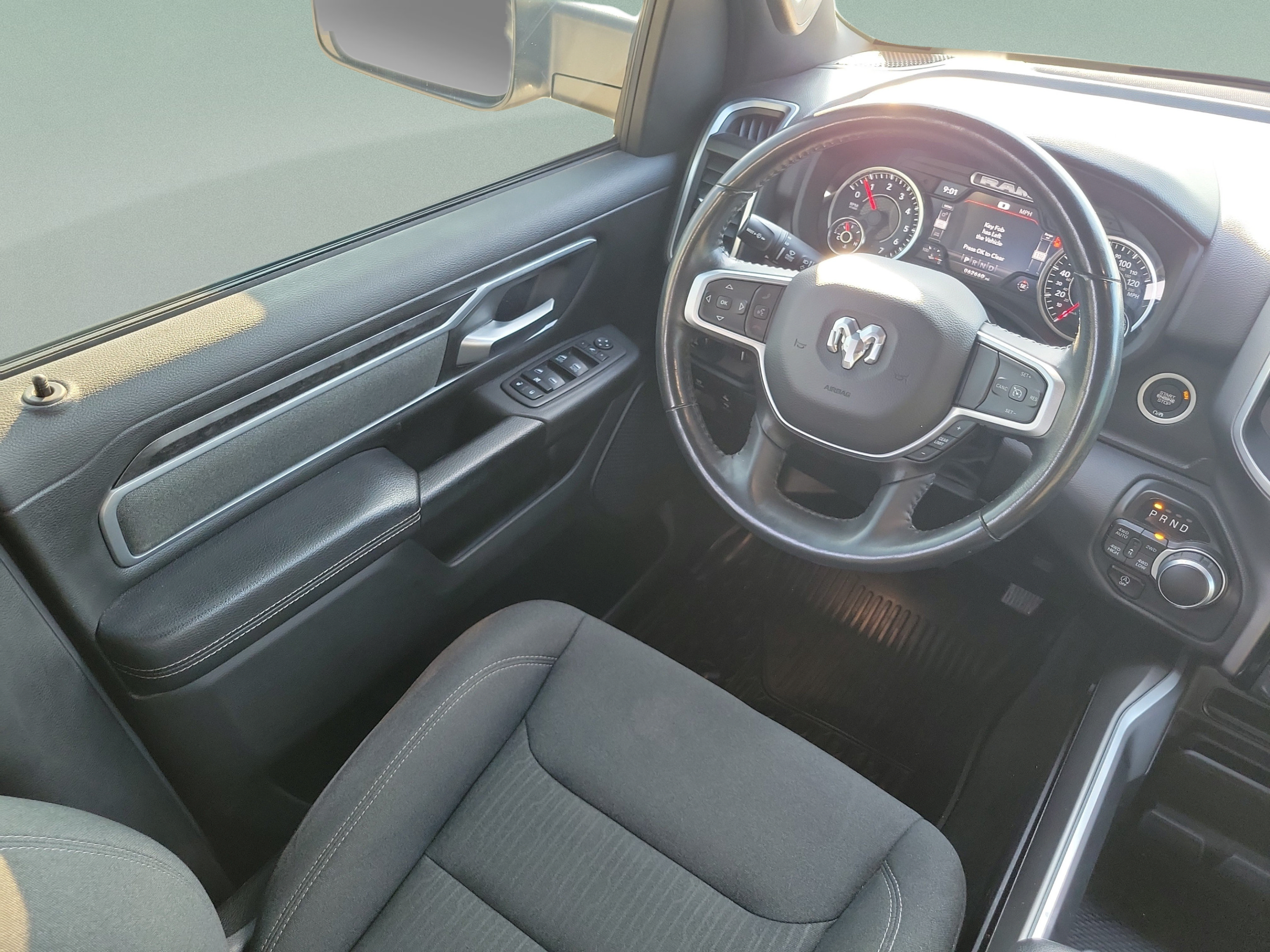 Used 2023 RAM 1500 Big Horn AWD/4WD image 12