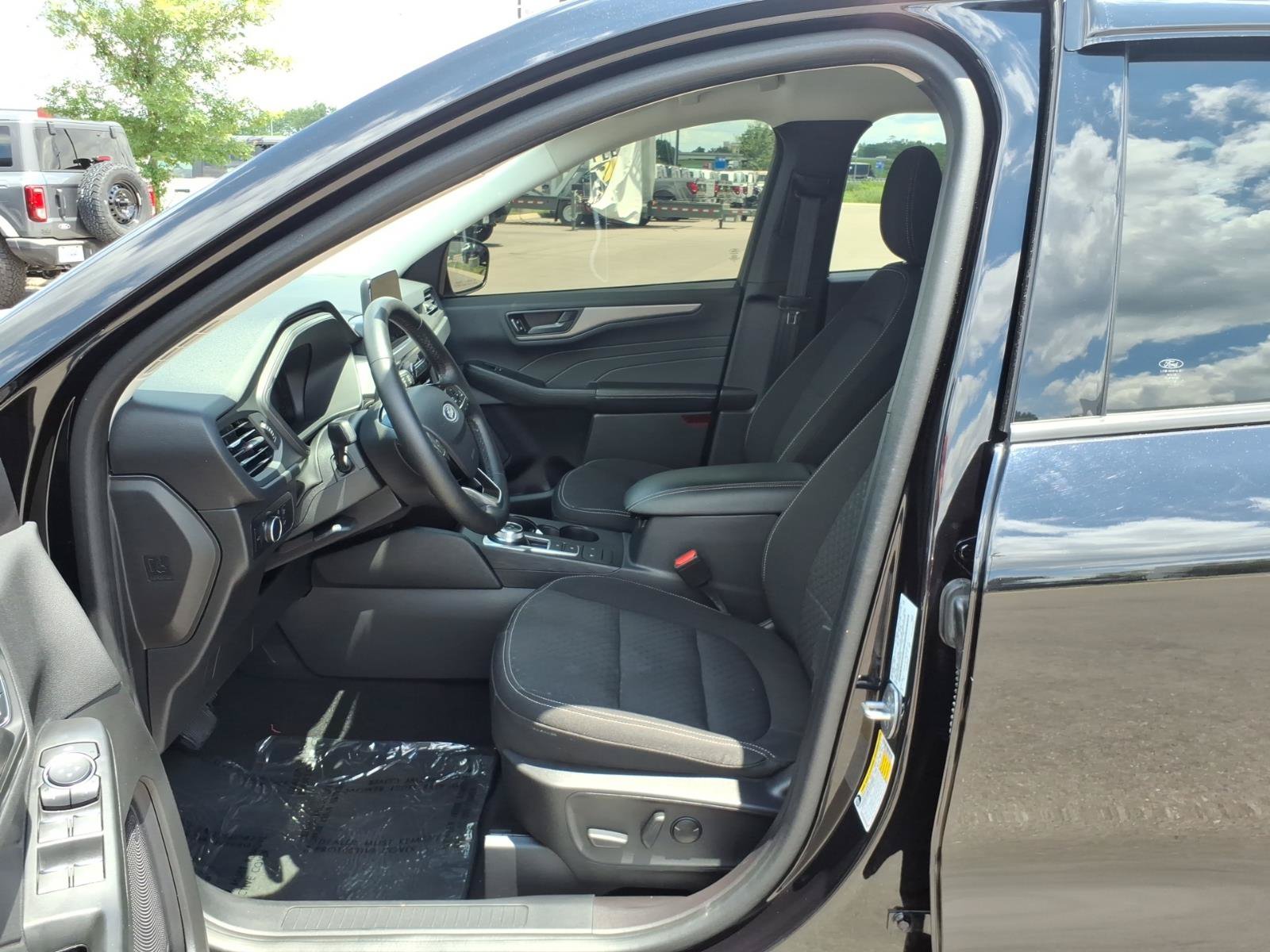 Certified 2023 Ford Escape Active w/ Cold Weather Package FWD image 12