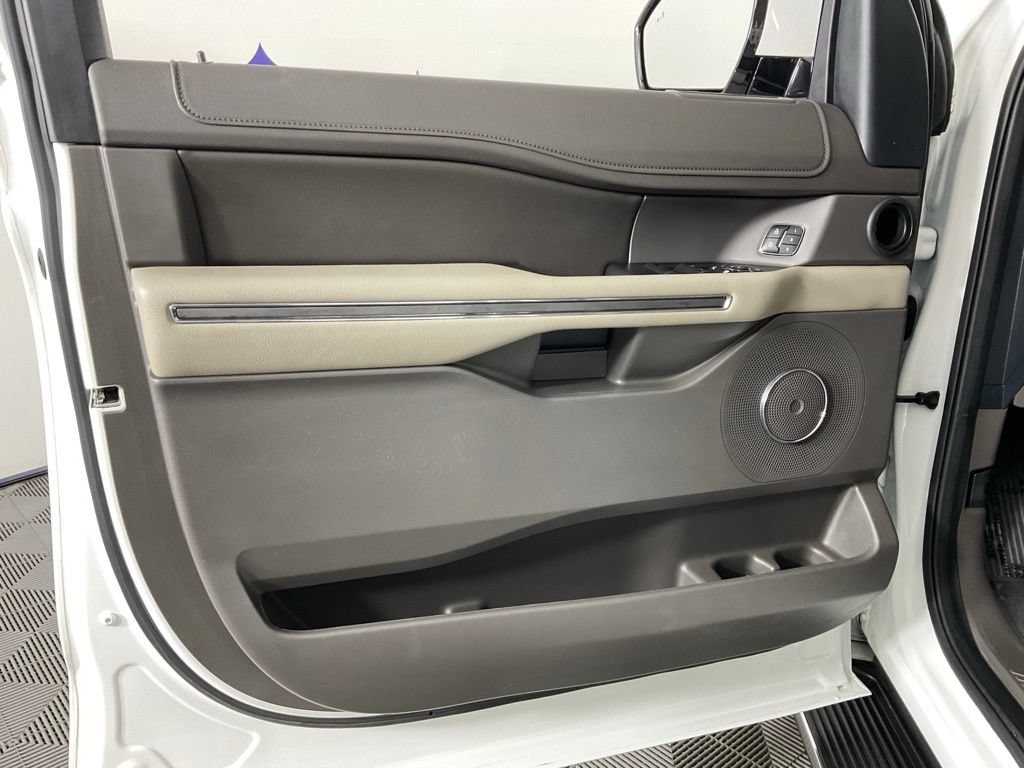 Certified 2021 Ford Expedition XLT RWD image 11