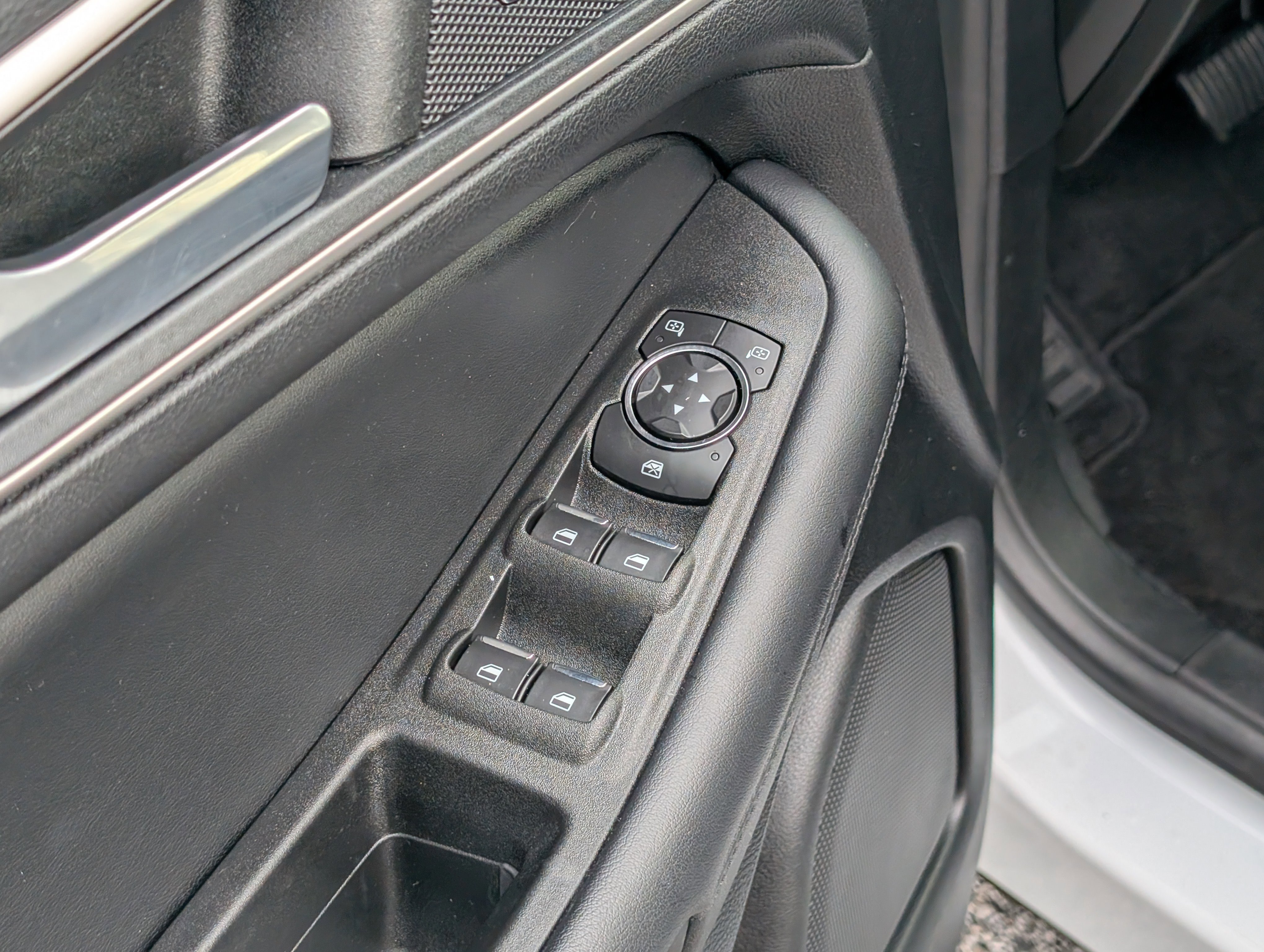 Certified 2022 Ford Edge SEL image 19