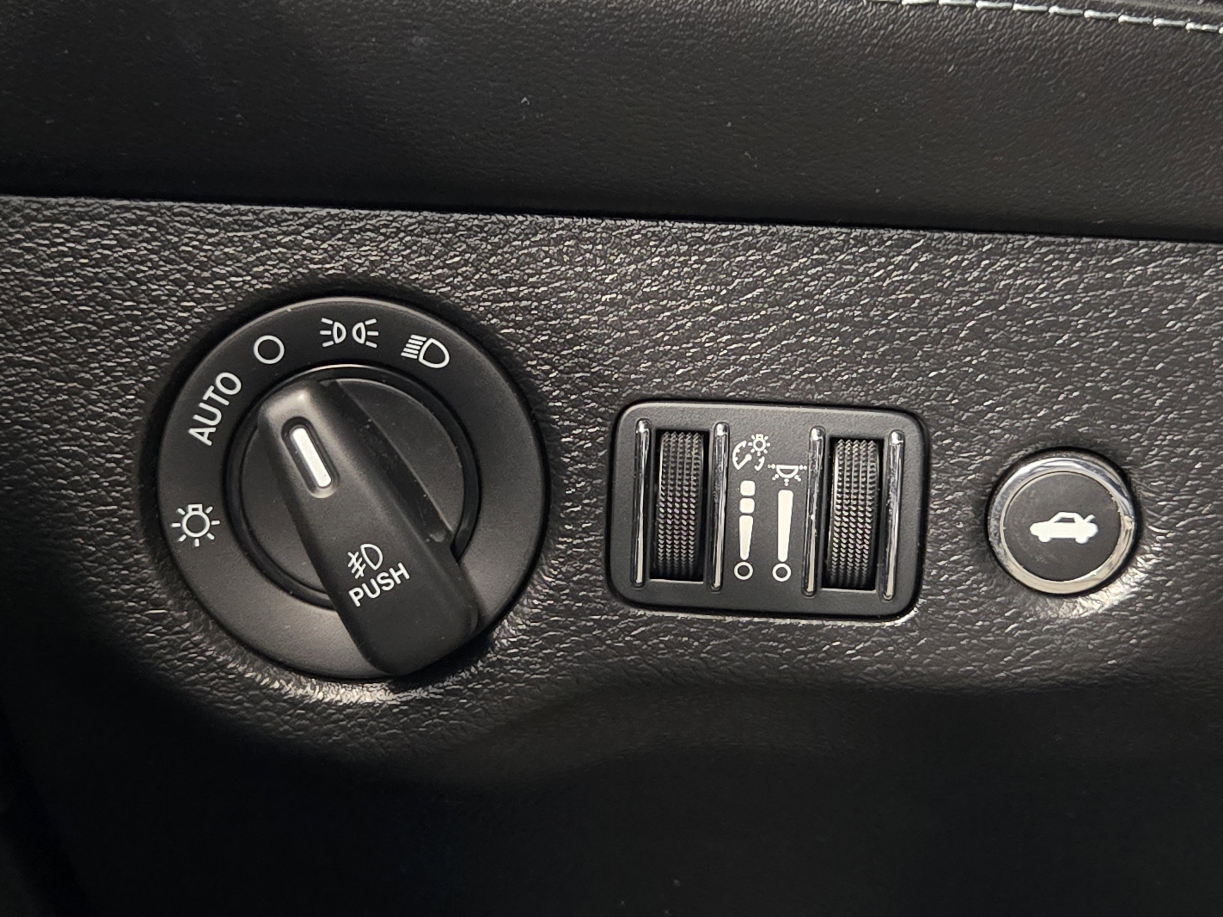 Used 2022 Dodge Challenger GT w/ Plus Package image 23