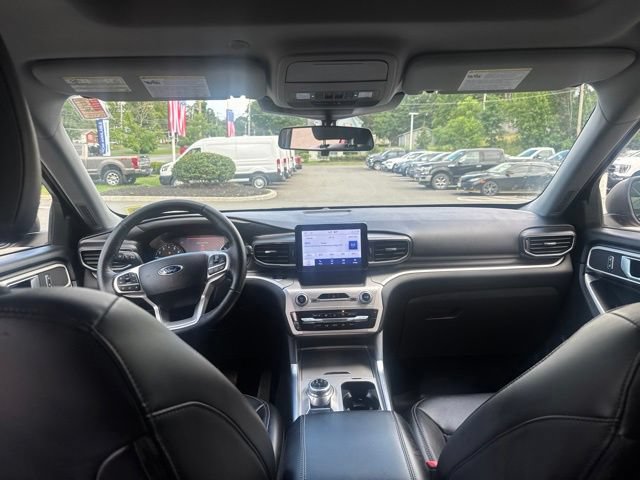 Certified 2022 Ford Explorer XLT w/ Equipment Group 202A AWD/4WD image 23