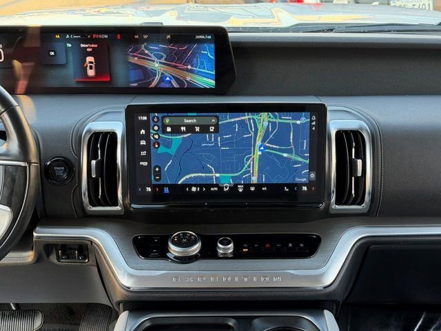 Certified 2025 Ford Expedition Max Platinum image 19