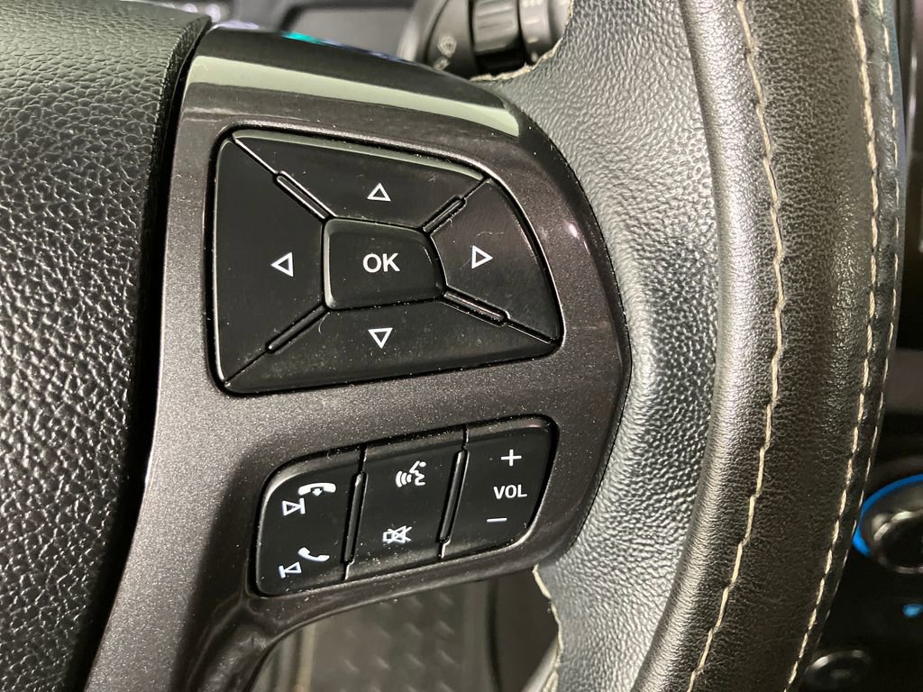 Certified 2019 Ford Ranger Lariat w/ Black Appearance Package image 18