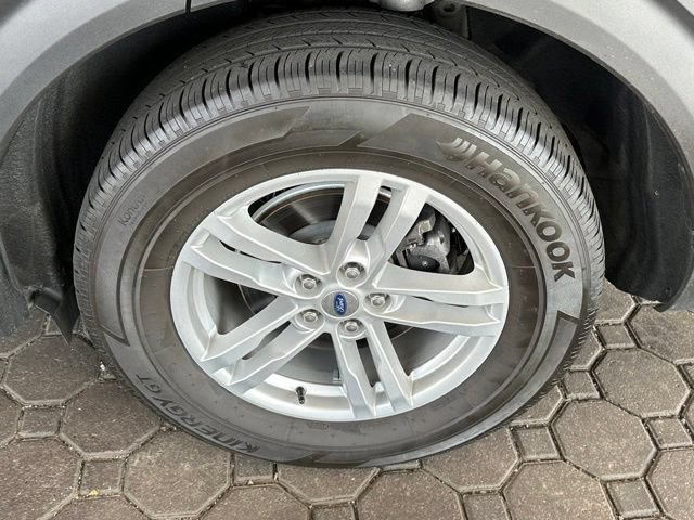 Certified 2023 Ford Explorer XLT w/ Equipment Group 202A AWD/4WD image 6