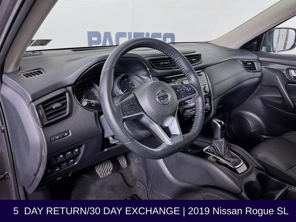 Used 2019 Nissan Rogue SL w/ Premium Package image 11