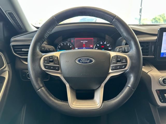 Certified 2023 Ford Explorer XLT w/ Equipment Group 202A AWD/4WD image 9