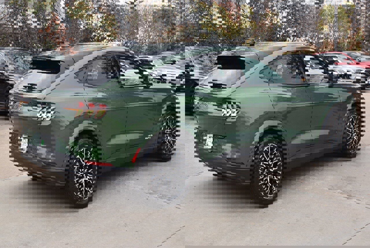 Certified 2025 Ford Mustang Mach-E Premium image 8