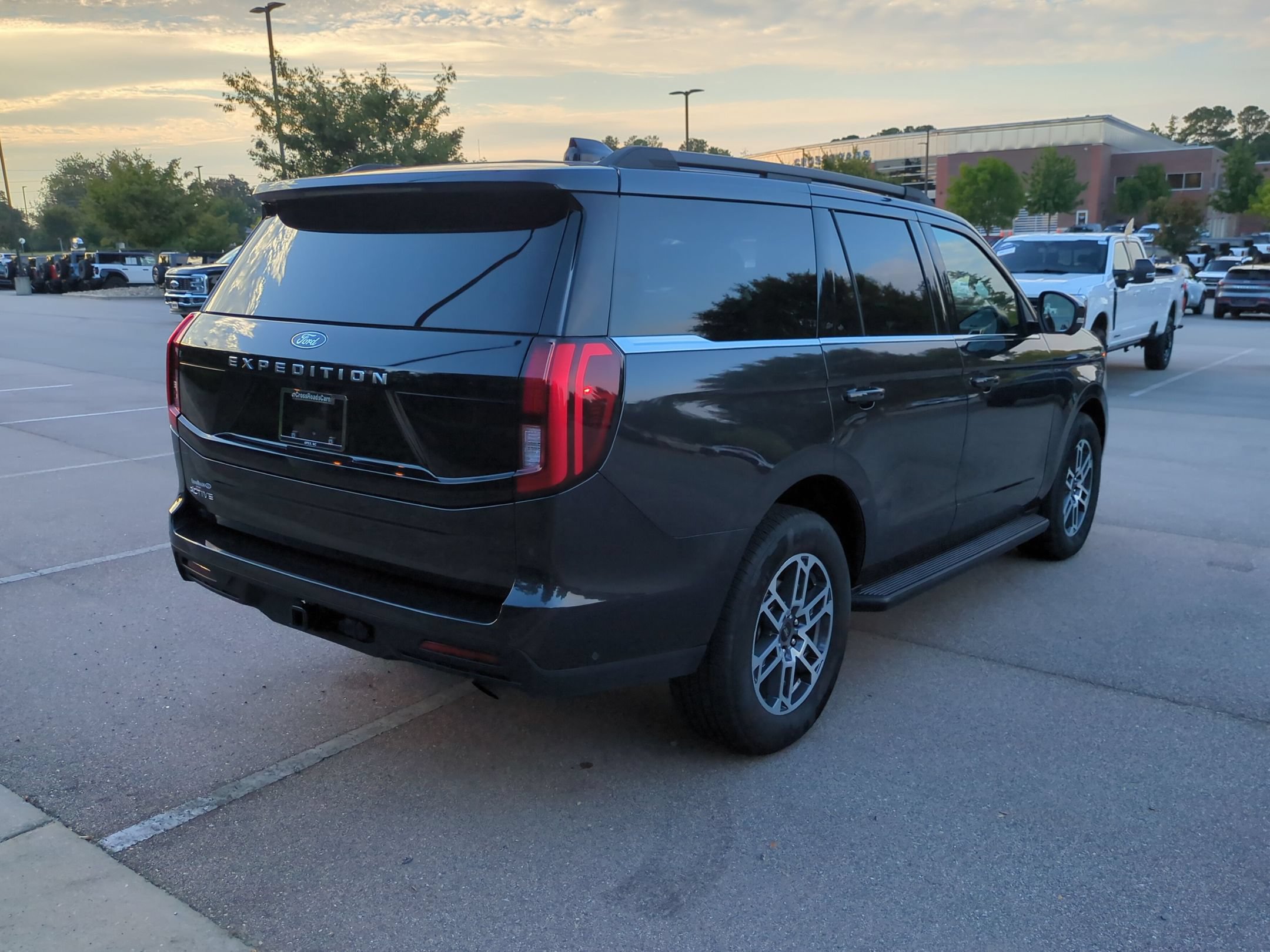 Certified 2025 Ford Expedition Active RWD image 4