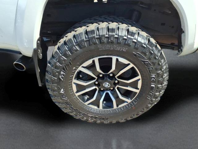 Used 2023 Toyota Tacoma TRD Sport AWD/4WD image 18