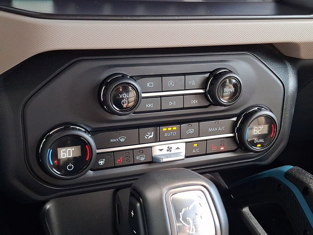 Certified 2023 Ford Bronco Wildtrak AWD/4WD image 17