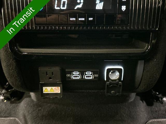 Used 2024 Jeep Wagoneer L Series II RWD image 22