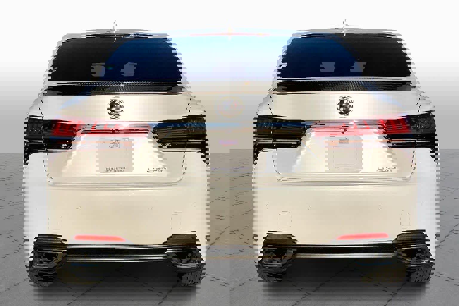 Used 2021 Lexus LS 500 w/ Accessory Package (Z2) image 4