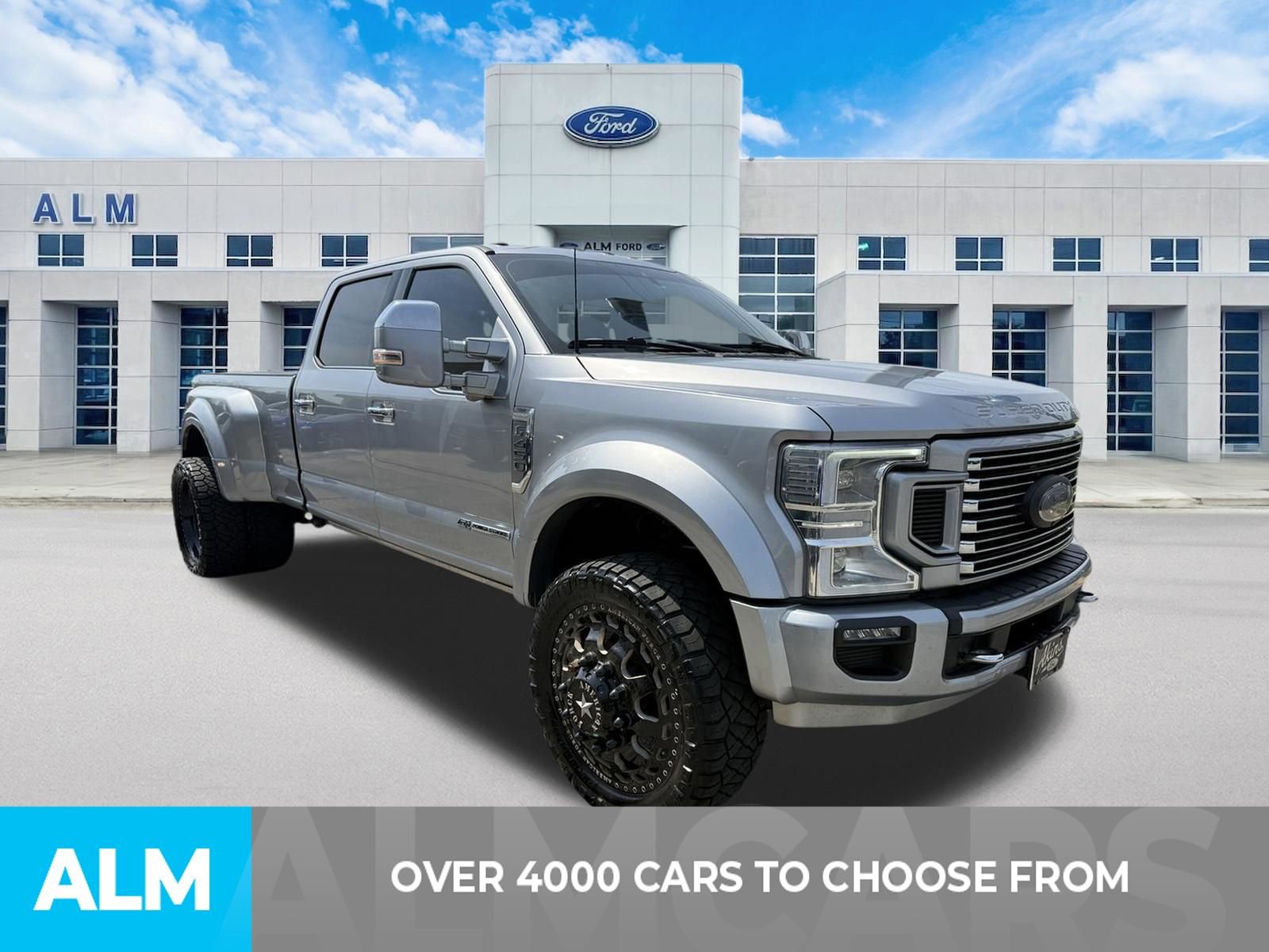 Certified 2022 Ford F450 Platinum w/ FX4 Off-Road Package image 2