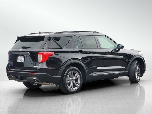 Certified 2023 Ford Explorer XLT w/ Equipment Group 202A AWD/4WD image 4