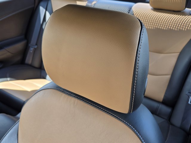 Used 2018 Chevrolet Volt Premier w/ Driver Confidence Package image 22