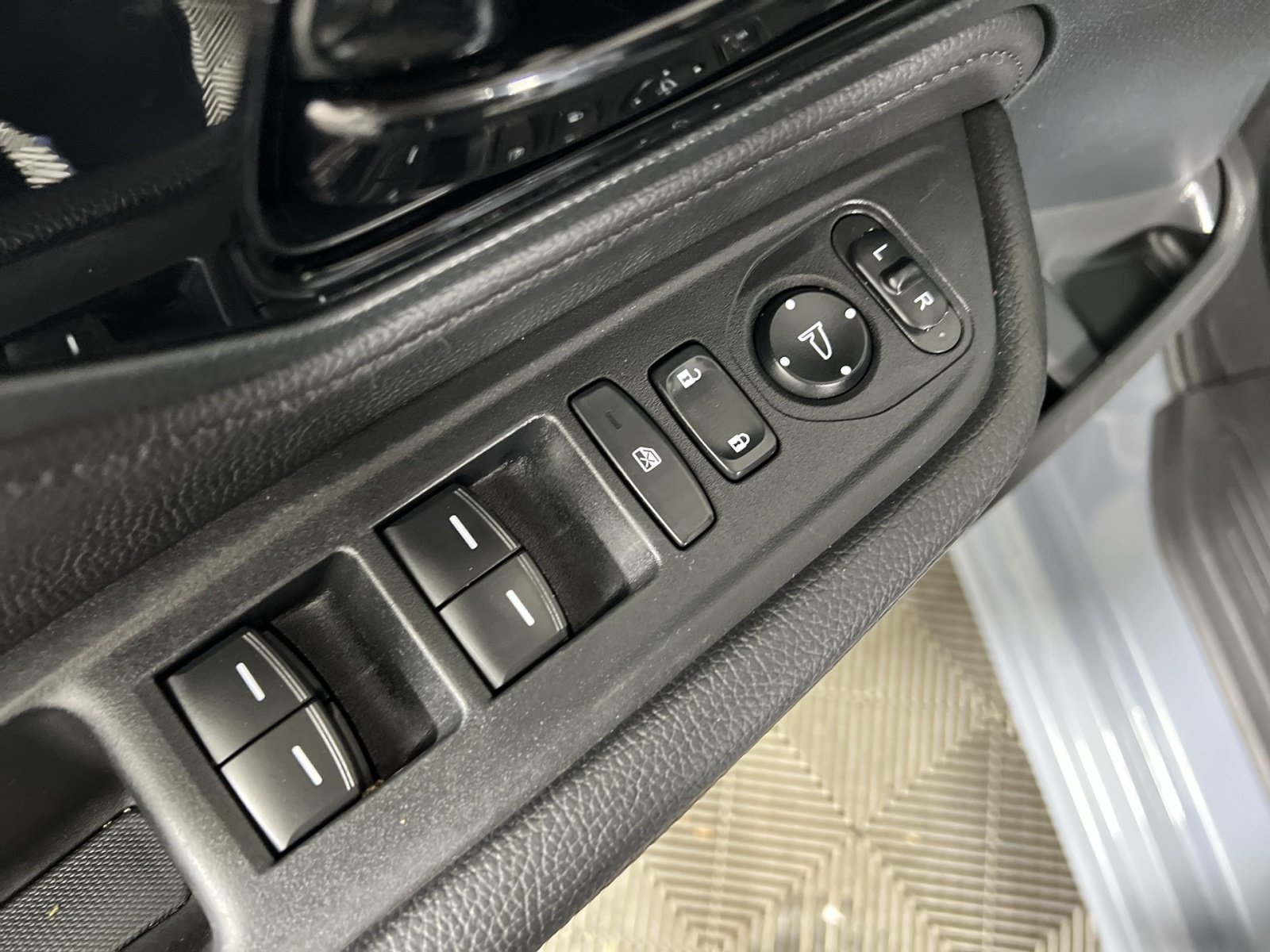 Used 2023 Honda Odyssey Touring image 15