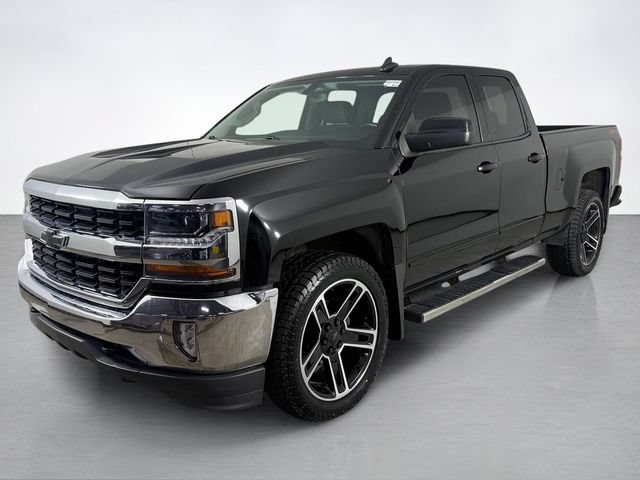 Used 2019 Chevrolet Silverado 1500 LT w/ LPO, Black Pack AWD/4WD image 7
