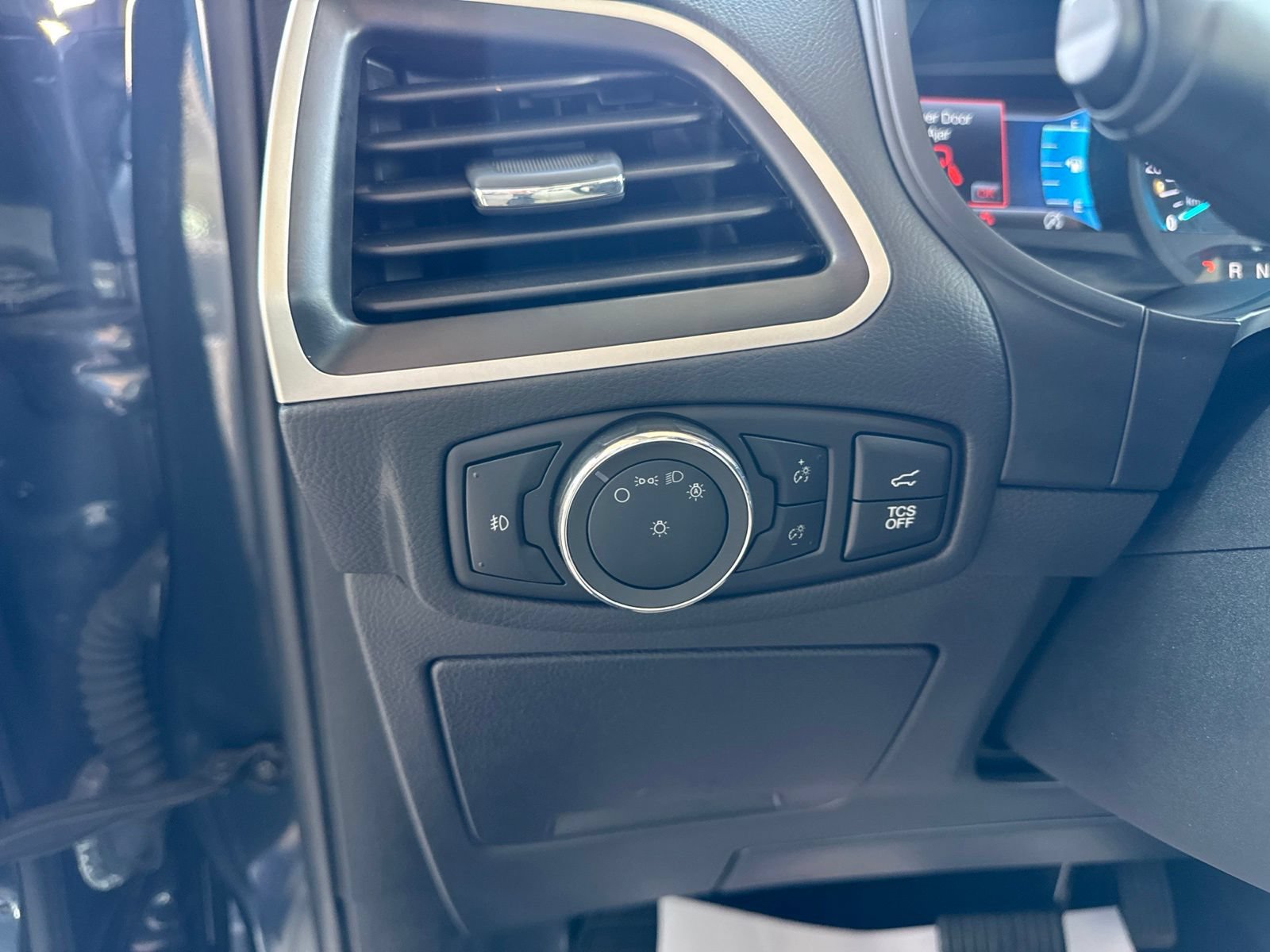 Certified 2024 Ford Edge SEL w/ Convenience Package AWD/4WD image 25