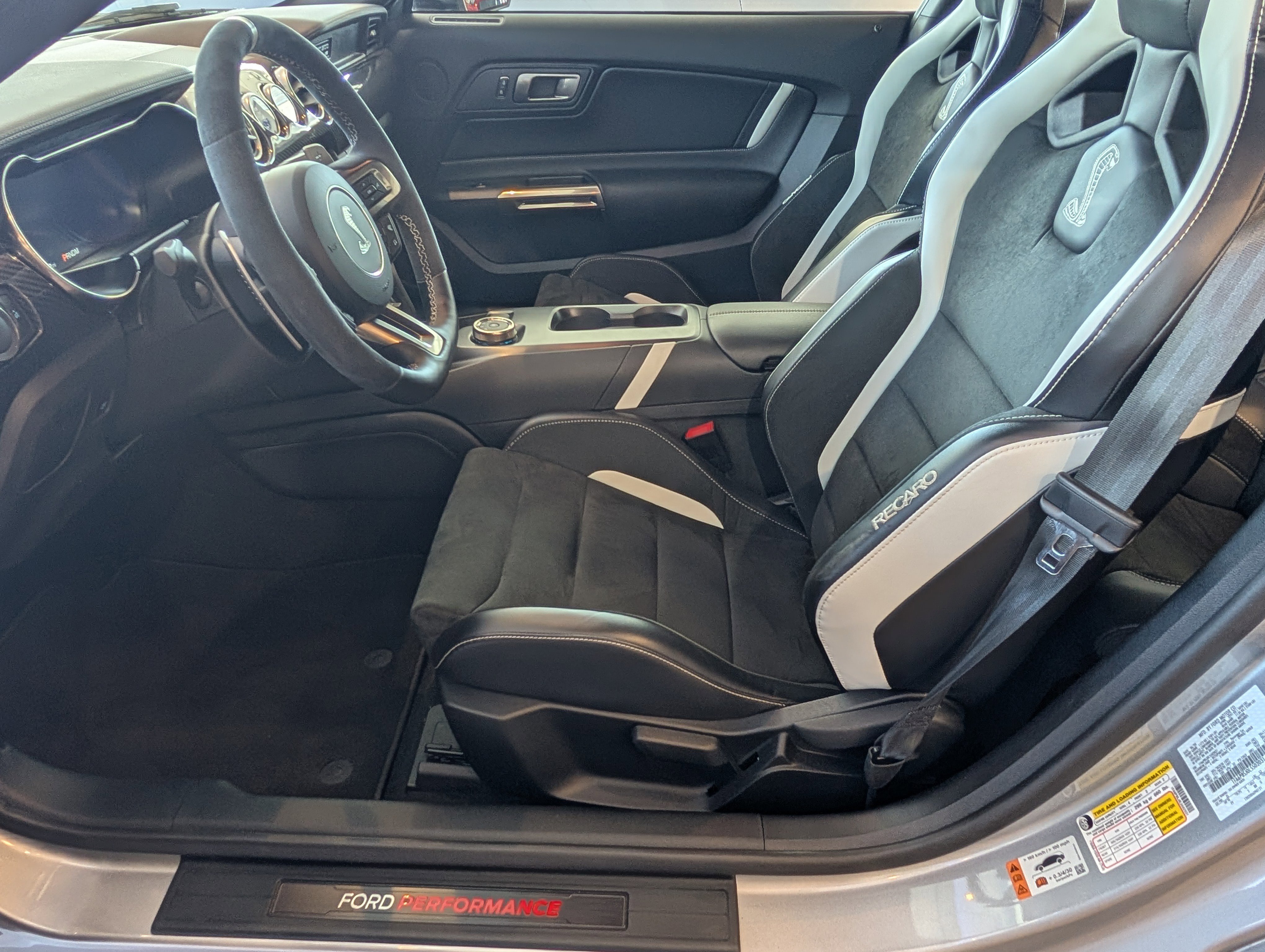 Certified 2020 Ford Mustang Shelby GT500 w/ Technology Package RWD image 26