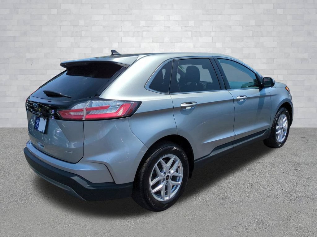 Certified 2024 Ford Edge SEL AWD/4WD image 5