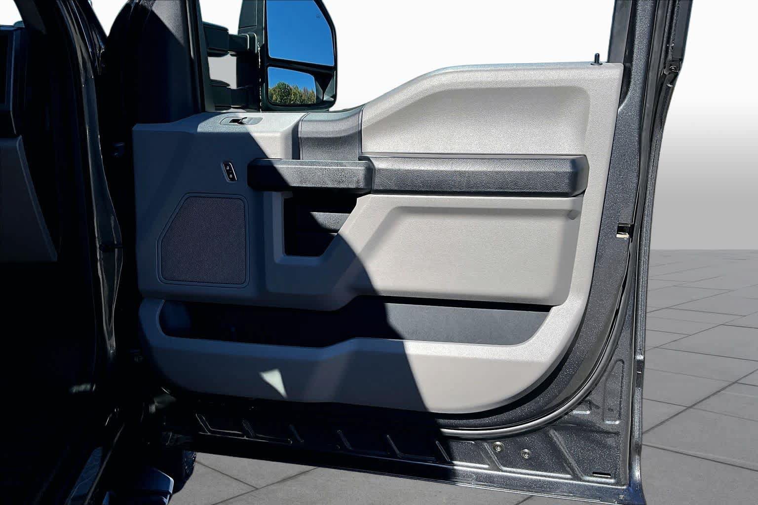 Certified 2019 Ford F250 XL w/ XL Value Package AWD/4WD image 20