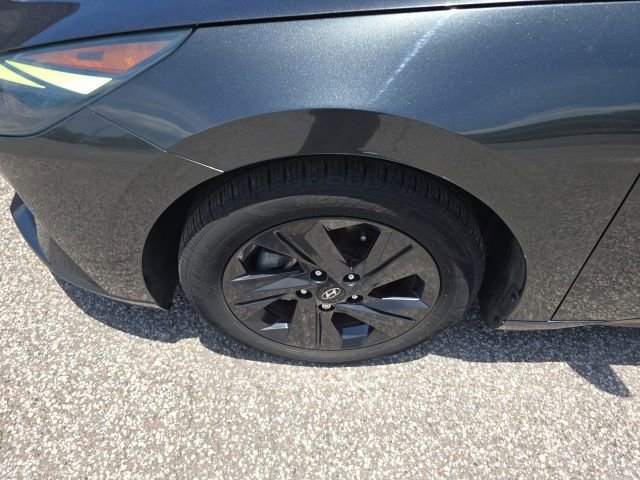 Used 2021 Hyundai Elantra SEL w/ Convenience Package FWD image 6