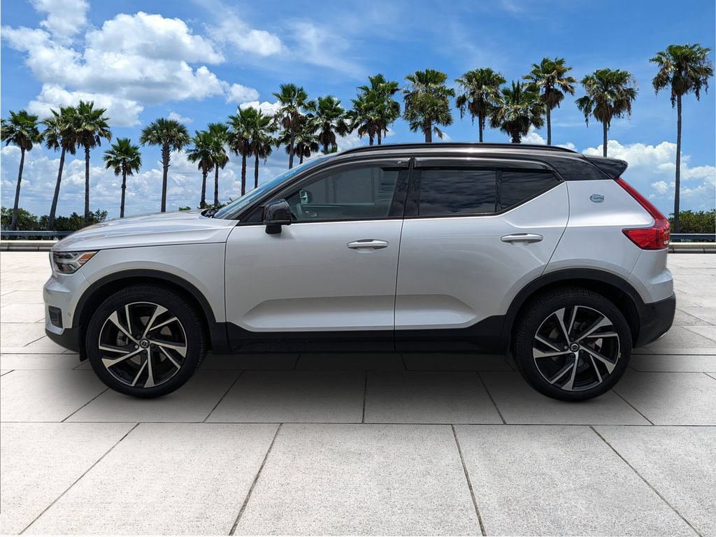 Used 2019 Volvo XC40 T5 R-Design AWD/4WD image 5