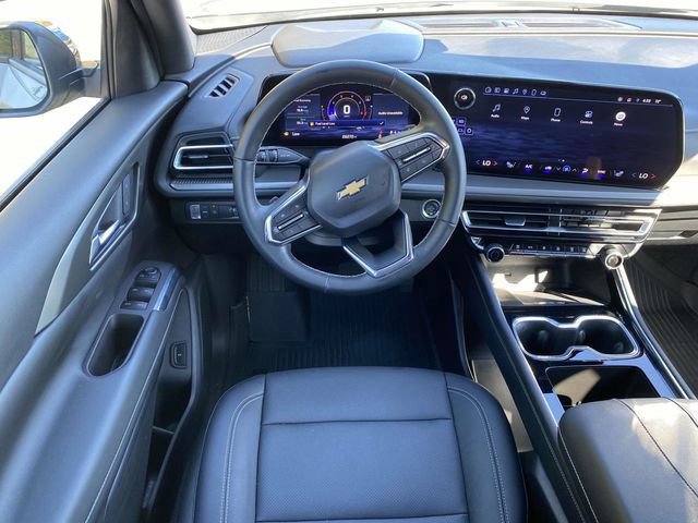 Used 2025 Chevrolet Traverse LT w/ Driver Confidence Package image 13