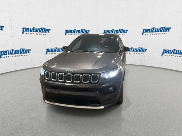 Used 2023 Jeep Compass Limited w/ Elite Group AWD/4WD image 3