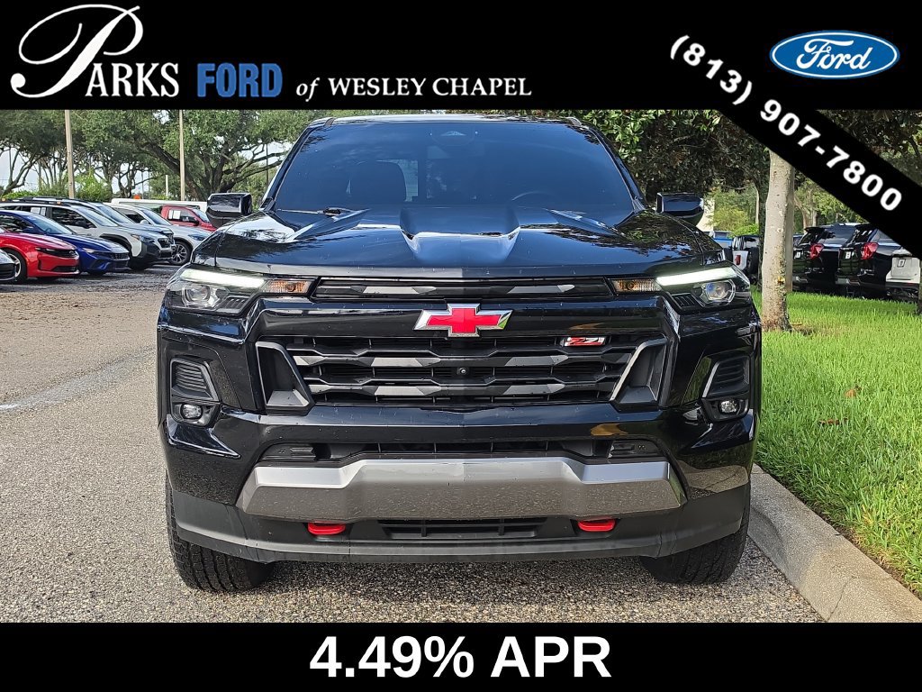 Used 2023 Chevrolet Colorado Z71 w/ Z71 Convenience Package 2 AWD/4WD image 3
