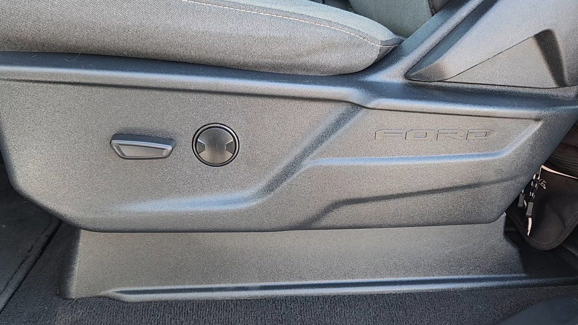 Certified 2025 Ford F250 XLT image 9