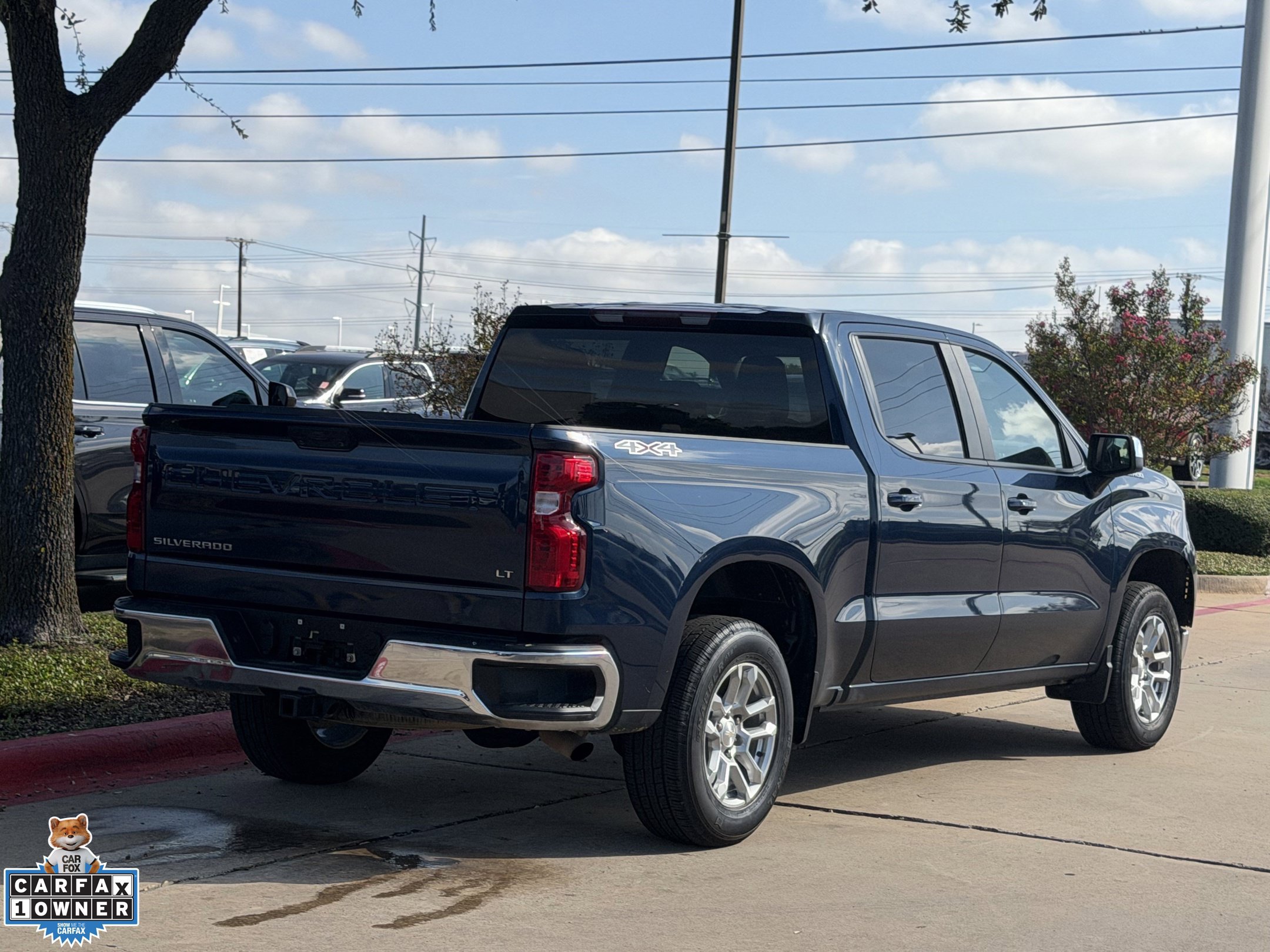 Used 2023 Chevrolet Silverado 1500 LT AWD/4WD image 4