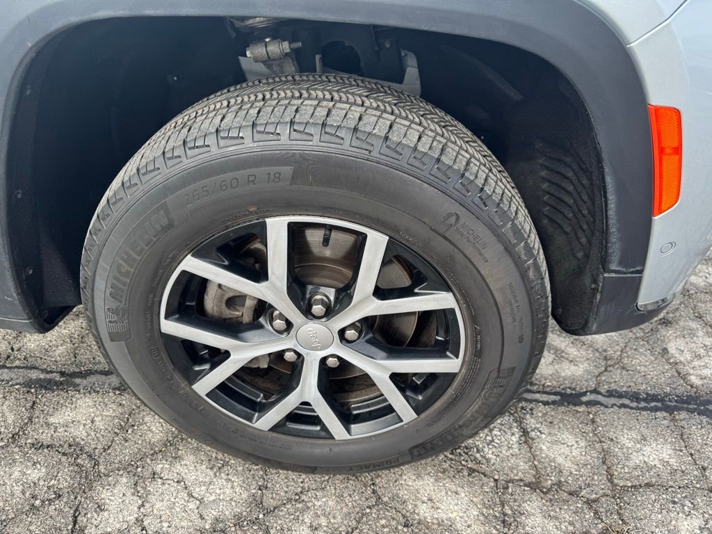 Used 2024 Jeep Grand Cherokee L Limited w/ Luxury Tech Group II image 50