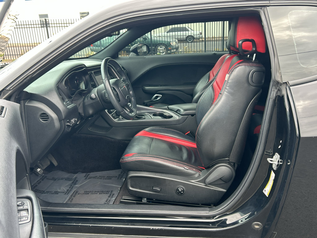 Used 2018 Dodge Challenger SXT w/ Blacktop Package RWD image 13