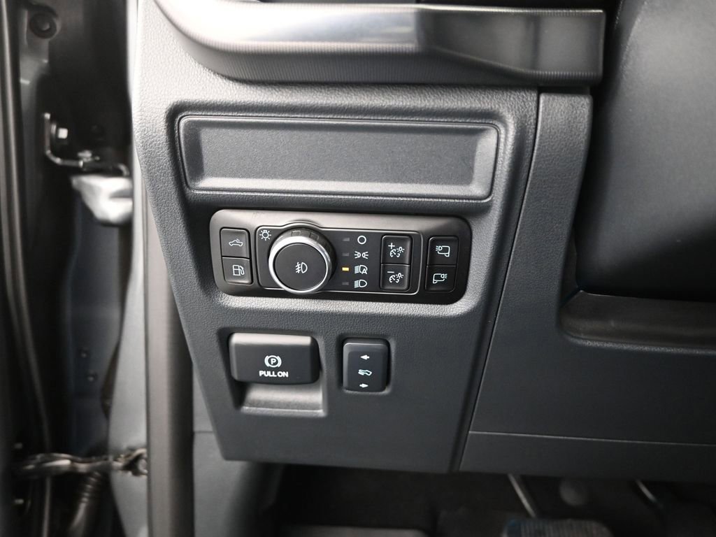 Certified 2025 Ford F150 Platinum w/ Equipment Group 702A High image 38