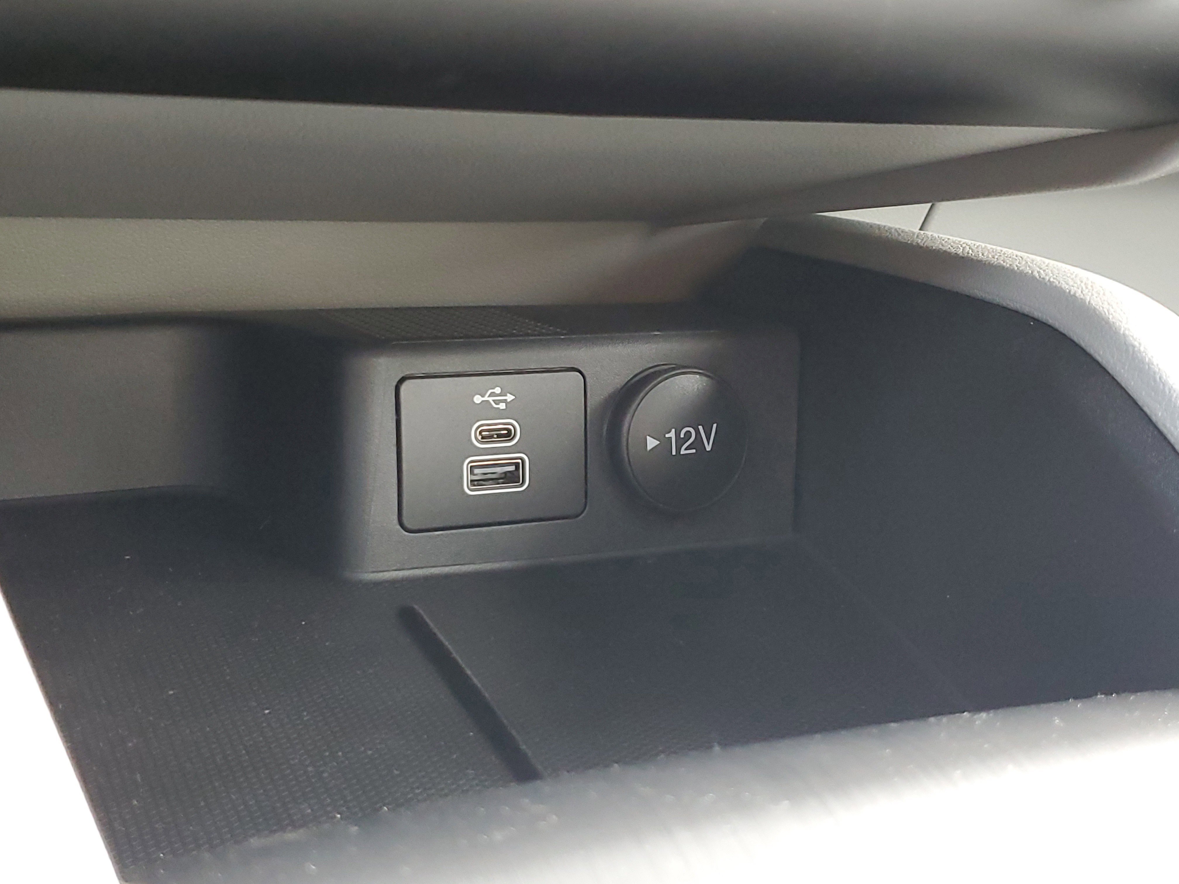 Certified 2026 Ford Escape Active w/ Cold Weather Package image 28