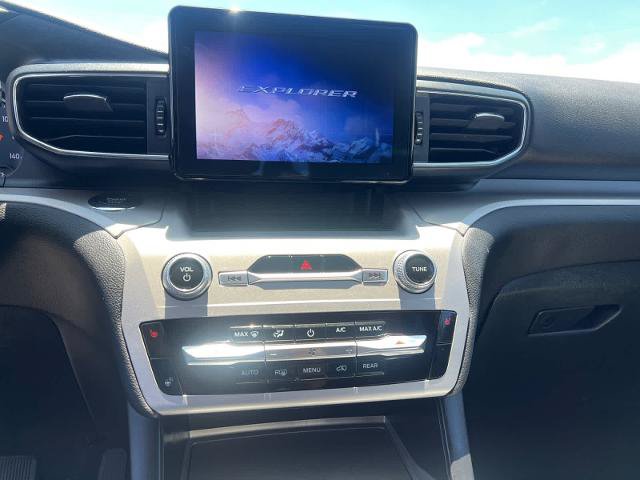 Certified 2023 Ford Explorer XLT w/ Equipment Group 202A RWD image 20