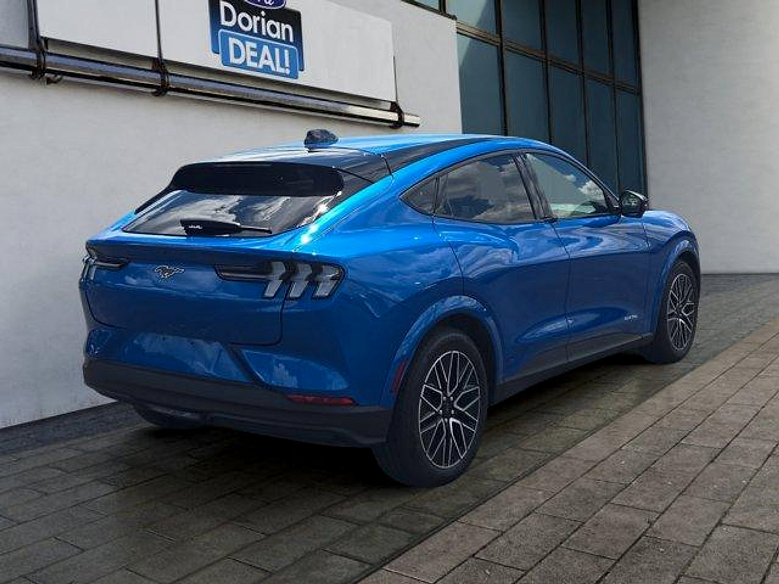 Certified 2025 Ford Mustang Mach-E Premium AWD/4WD image 3